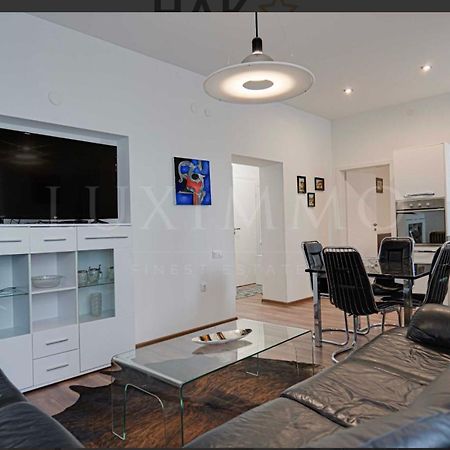 A Lovely 2 Bedroom Apartment In The Heart Of Sofia Exteriör bild